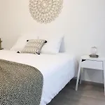 New In The Heart Of Le Marais شقة باريس