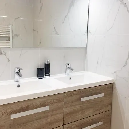 New In The Heart Of Le Marais *