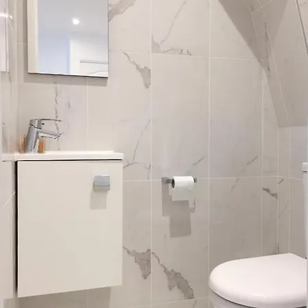 New In The Heart Of Le Marais Apartment *