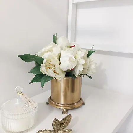 New In The Heart Of Le Marais Apartment *